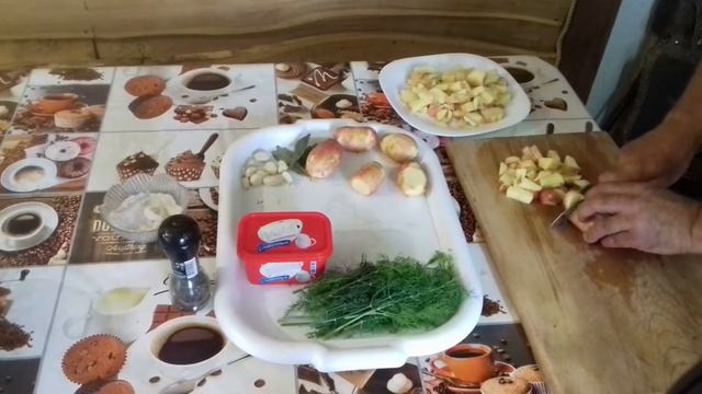 Готовим на костре в казане очень вкусный и насыщенный сырный суп! смотреть онлайн