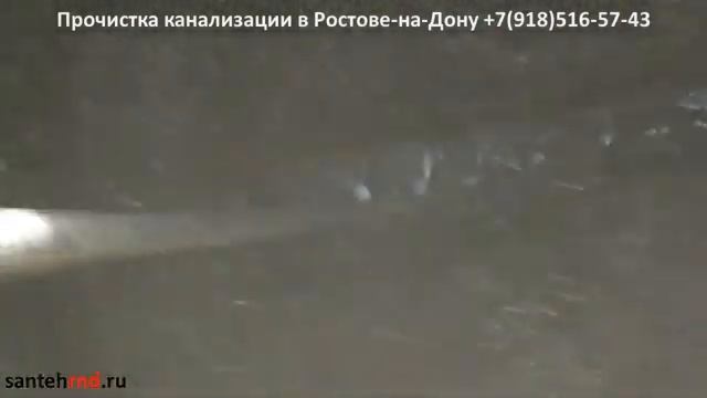Засор смотрового колодца, чистка люка канализационного