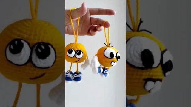 Вязаный смайлик крючком. Игрушка в машину или на ёлку. Ставьте + в коментах кто хочет мастер-класс