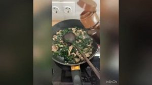 Корейская кухня: Суп Миёк Кук с водорослями и мясом