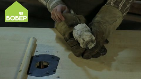 Адвокат Егоров делает алюминиевую киянку. Ура Бобру!