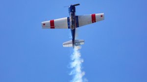 В небе над Сургутом покажут мёртвую петлю на Як-52