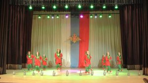 Девичий танец с кувшинами