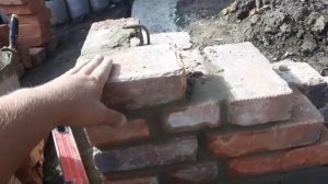 лучшее место для отдыха в саду,скамейка вокруг дерева.