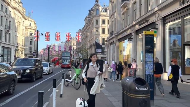 London Walk ?? OXFORD Street, Regent Street to Piccadilly Circus | Central London Walking Tour.
