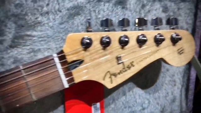 Fender Limited Edition Player Stratocaster Electric Guitar, Aged Natural смотреть онлайн