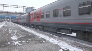 ЭП1М-557 с поездом №312 Ростов — Новороссийск.