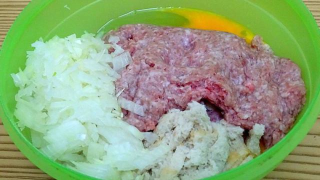 Зразы фаршированные яйцом и зелёным луком