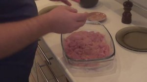Ветчина из курицы и индейки в колбасной оболочке.