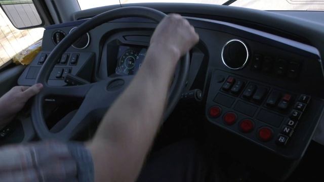 НА ЛИНИЮ ВЫШЛИ НОВЫЕ АВТОБУСЫ смотреть онлайн