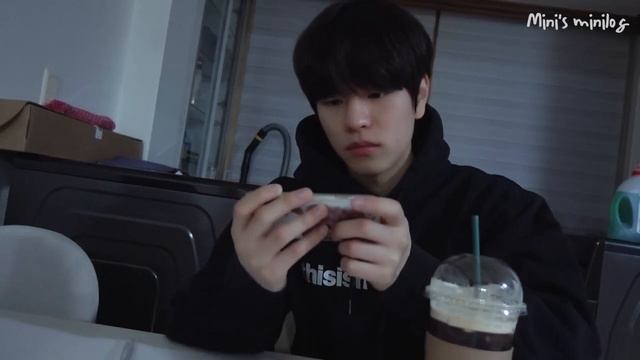 [Русская озвучка by Ayka] SKZ VLOG - Сынмин: Минилог Мини 3