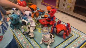 Dancing robot toys Танцующие роботы игрушки