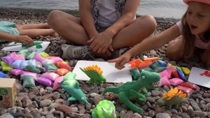 Динозавры из пластилина на Байкале История динозавров для детей