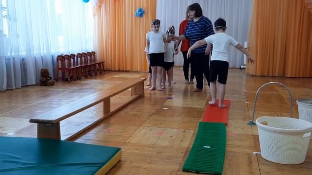 Занятие инструктора по физической культуре "В гостях у Мишки" смотреть онлайн