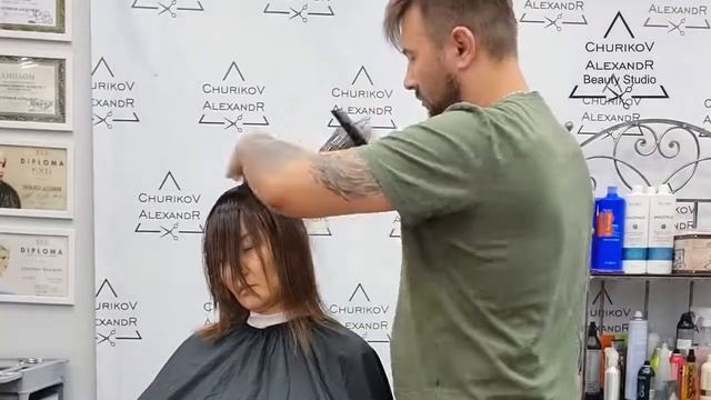 Умная стрижка. Слои на среднюю длину. #стрижка #стильныестрижки