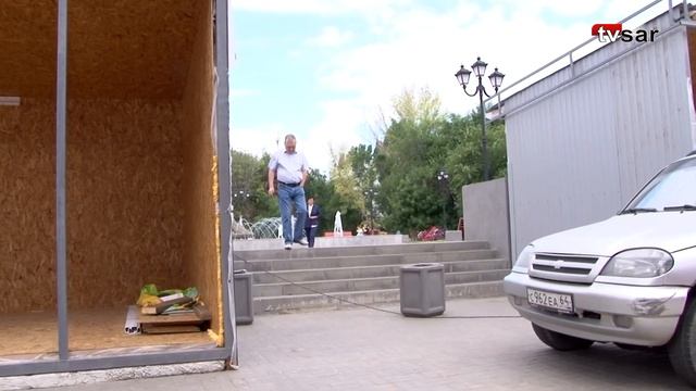 Жители СХИ удивлены появлением ларьков у ТЦ "Рубин" смотреть онлайн