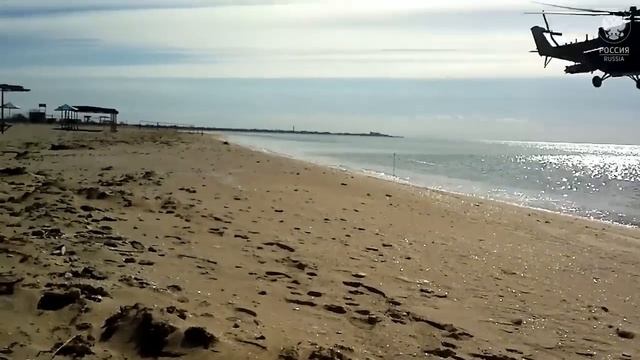 Вертолеты Ми-24 над пляжем смотреть онлайн
