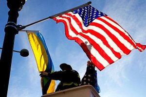На Украине раскритиковали решение США о помощи Киеву