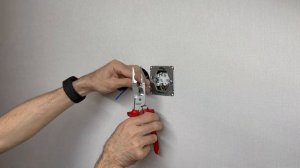 Заземление ПУЭ. В чём опасность розеток без заземления ? Schneider electric atlas