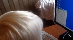 ребёнок за компьютером