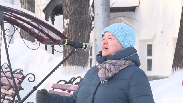 В День всех влюблённых в Троицком переулке ульяновцы читали стихи смотреть онлайн