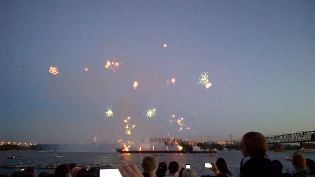 Салют! День города, Новосибирску 121г смотреть онлайн