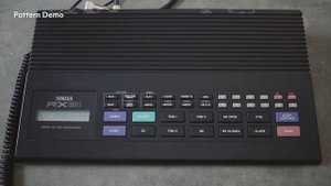 Yamaha RX21 Drum Machine - Quick Demo