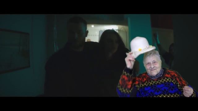 РЕАКЦИЯ БАБЫ ЛИДА НА МАКС КОРЖ - МАЛИНОВЫЙ ЗАКАТ смотреть онлайн