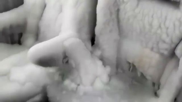 Машины во льду во Владивостоке смотреть онлайн