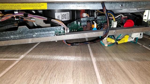 GE Dishwasher - Troubleshooting a dead user interface смотреть онлайн