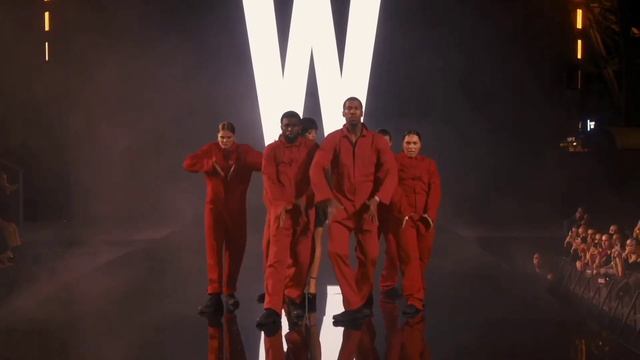 Camila Cabello - L'ORÉAL PARIS Paris Fashion Week (2023) смотреть онлайн