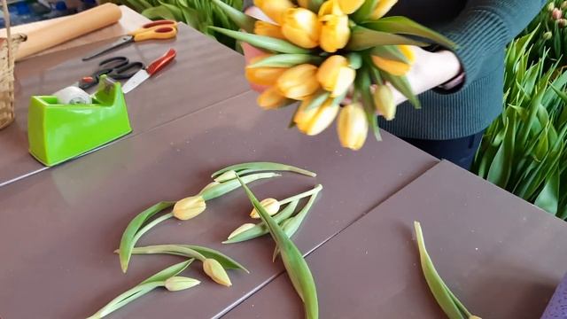 Ещё один вариант оформления не самых лучших тюльпанов ??? смотреть онлайн