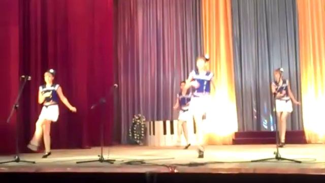 танец рок-н-ролл, под песню "Эй, моряк"