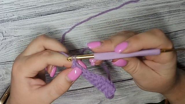 РЕШИЛА СВЯЗАТЬ ИЗ ОСТАТКОВ ПРЯЖИ МОДНУЮ СУМКУ КАК ИЗ PINTEREST ? МК для новичков вяжем крючком сумк смотреть онлайн