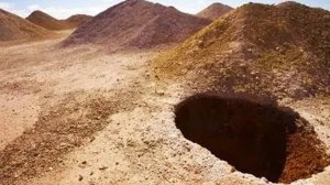 ЛЮДИ, КОТОРЫЕ УЖЕ БОЛЕЕ 100 ЛЕТ ЖИВУТ ПОД ЗЕМЛЕЙ