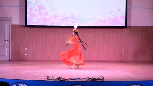 Навруз КАИ 2017 :: Мадаминова Гузаль (Узбекский танец) смотреть онлайн