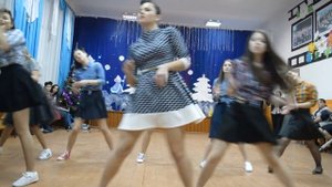 11 класс танец в стиле 80х