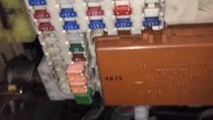 Toyota Corolla 121 Fuse Bord Location | Toyota Corolla GLI Fuse Box Location