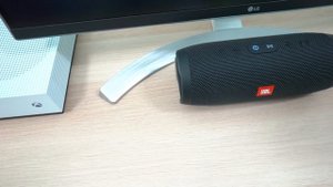 How to connect Bluetooth Speaker to XBOX ONE S. 3 Dongles Tests.