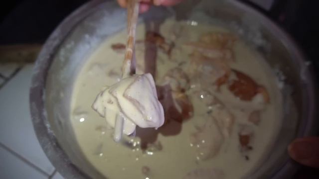 儿媳孕期回老家过年，公婆担心儿媳吃不好，炸了一桌美食，好暖心 I Spring Festival, fried dough sticks, Fried chicken, fried fish смотреть онлайн