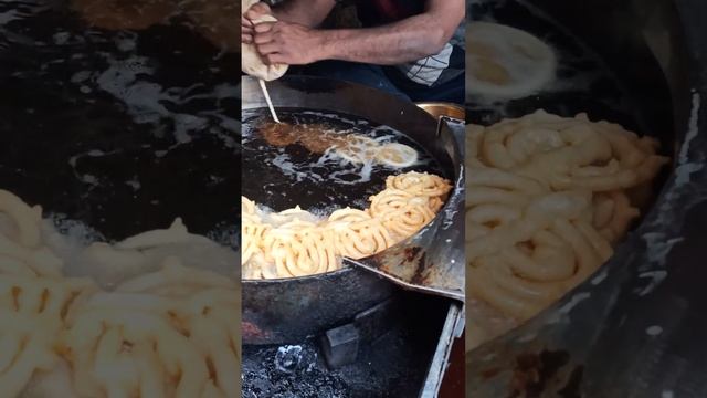 Chandni Chouk Ka Famous Jalebi | 1 peace 25 rupee | Desi Ghee Jalebi | Jalebi with Rabri #Desijeleb