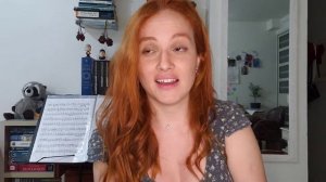 Бразильская девушка изучает русский язык