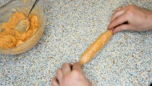 Домашние куриные сосиски, как приготовить фарш в пищевой пленке