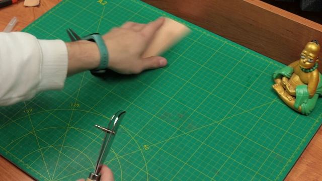 Работа с кожей. С чего начать, какой нужен инструмент для работы с кожей. Минимум для новичка. смотреть онлайн