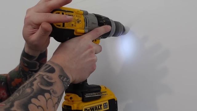 How to Hang Very Heavy Things on Dot and Dab Plasterboard Walls - Works EVERY Time смотреть онлайн