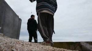 Рыбалка в Кирилловке на Азовском море. Бычек в теме!