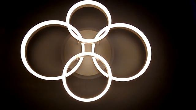 Люстра круглая светодиодная с пультом B7713 WT 139W смотреть онлайн