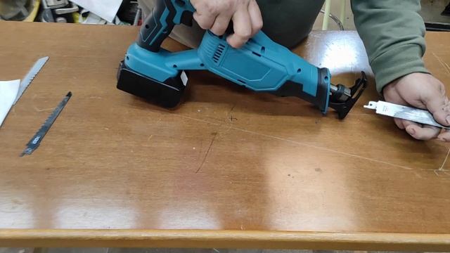 Sierra de sable 18 Volt makita imitacion смотреть онлайн
