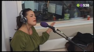 Radio 538: Caro Emerald - Stuck (Live bij Evers Staat Op)