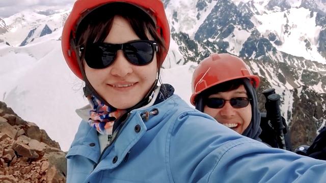 восхождение на эльбрус 2022. восхождение на эльбрус тур. восхождения 2021. подъем на эльбрус. восхождение на эльбрус летом.